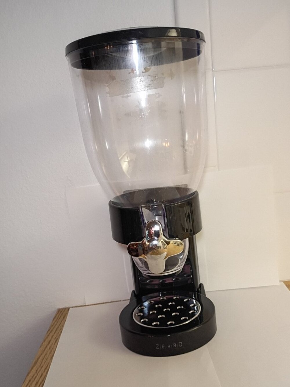 Cereal Dispenser